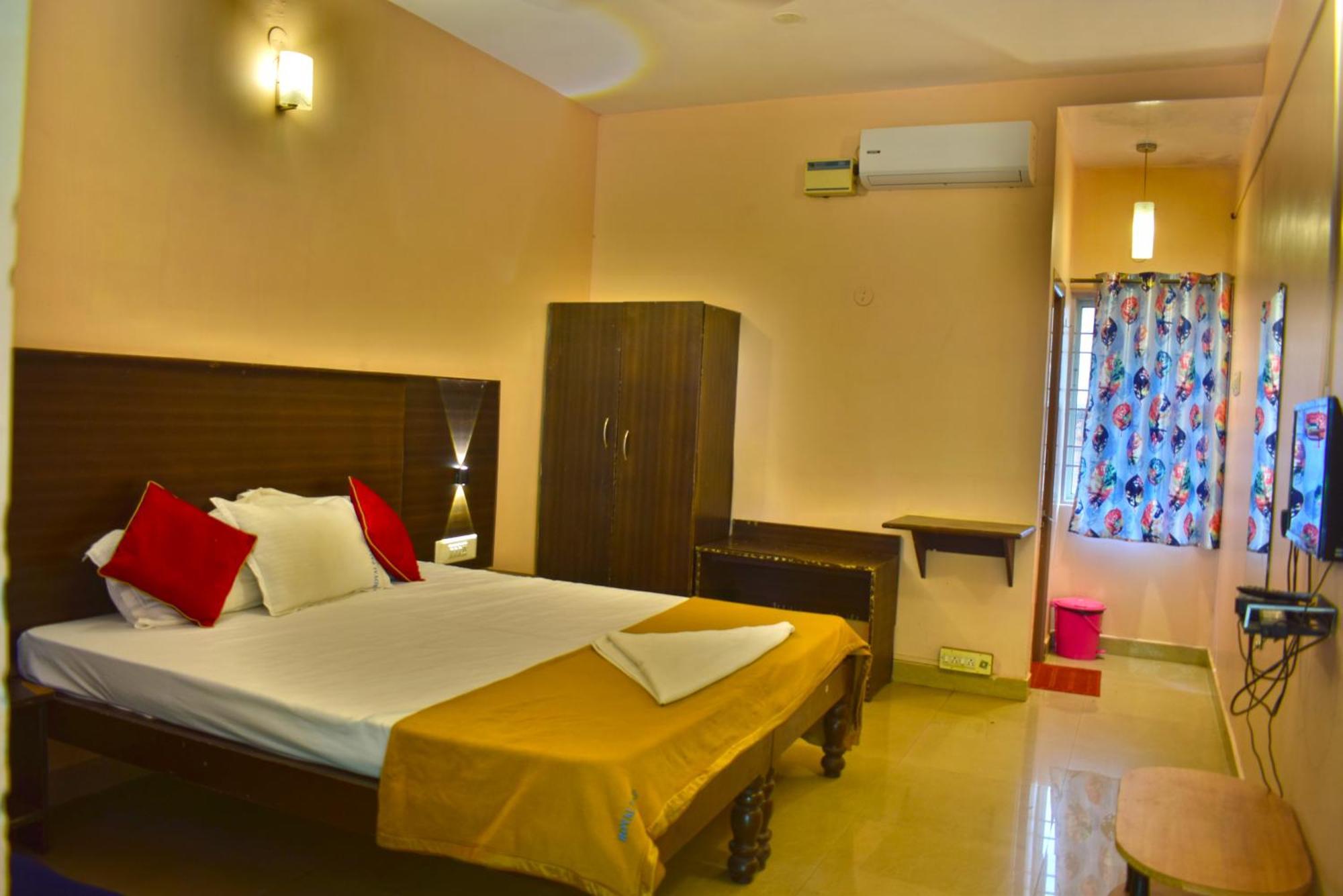 Jains Royal Palace Resorts Yelagiri Εξωτερικό φωτογραφία
