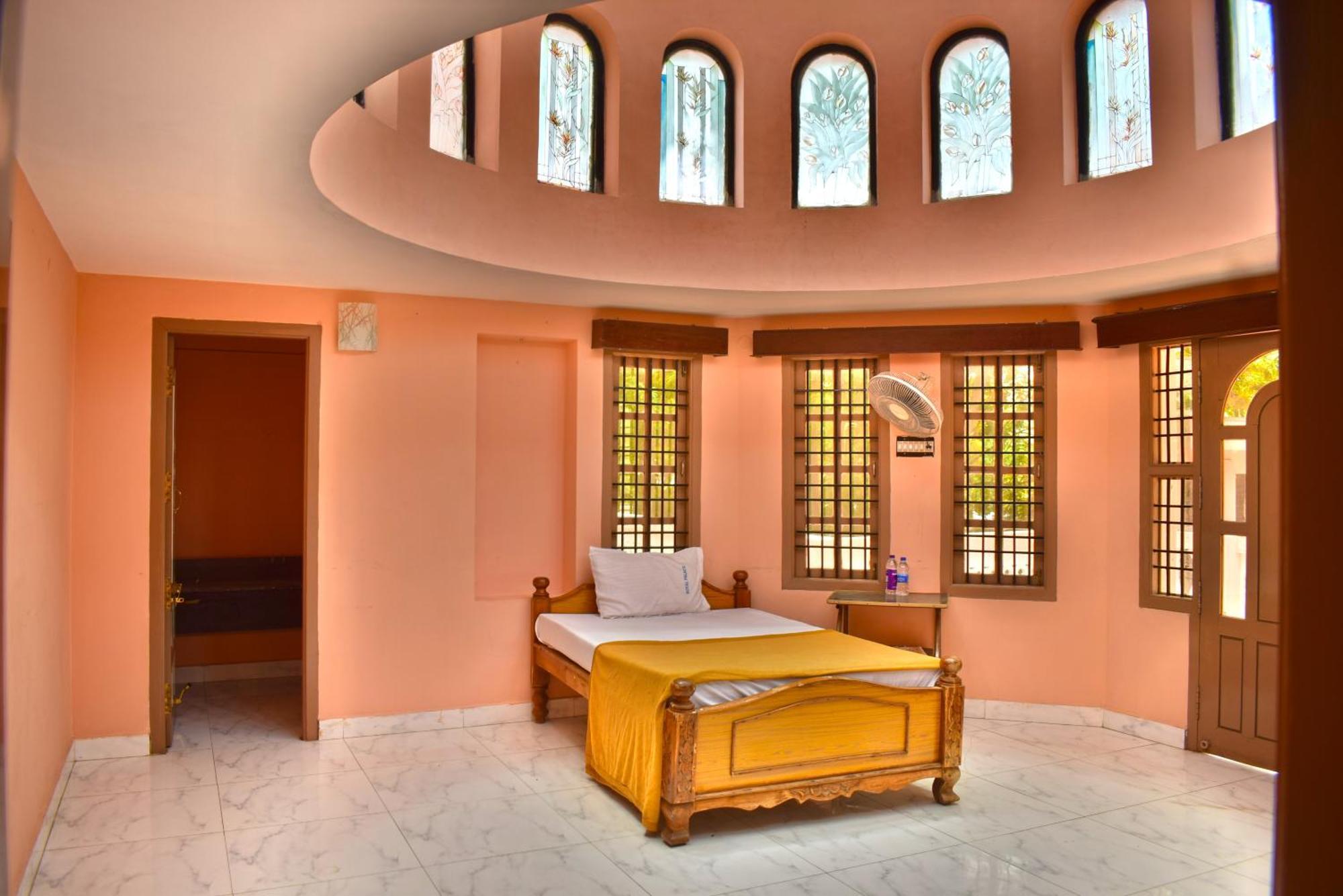 Jains Royal Palace Resorts Yelagiri Εξωτερικό φωτογραφία