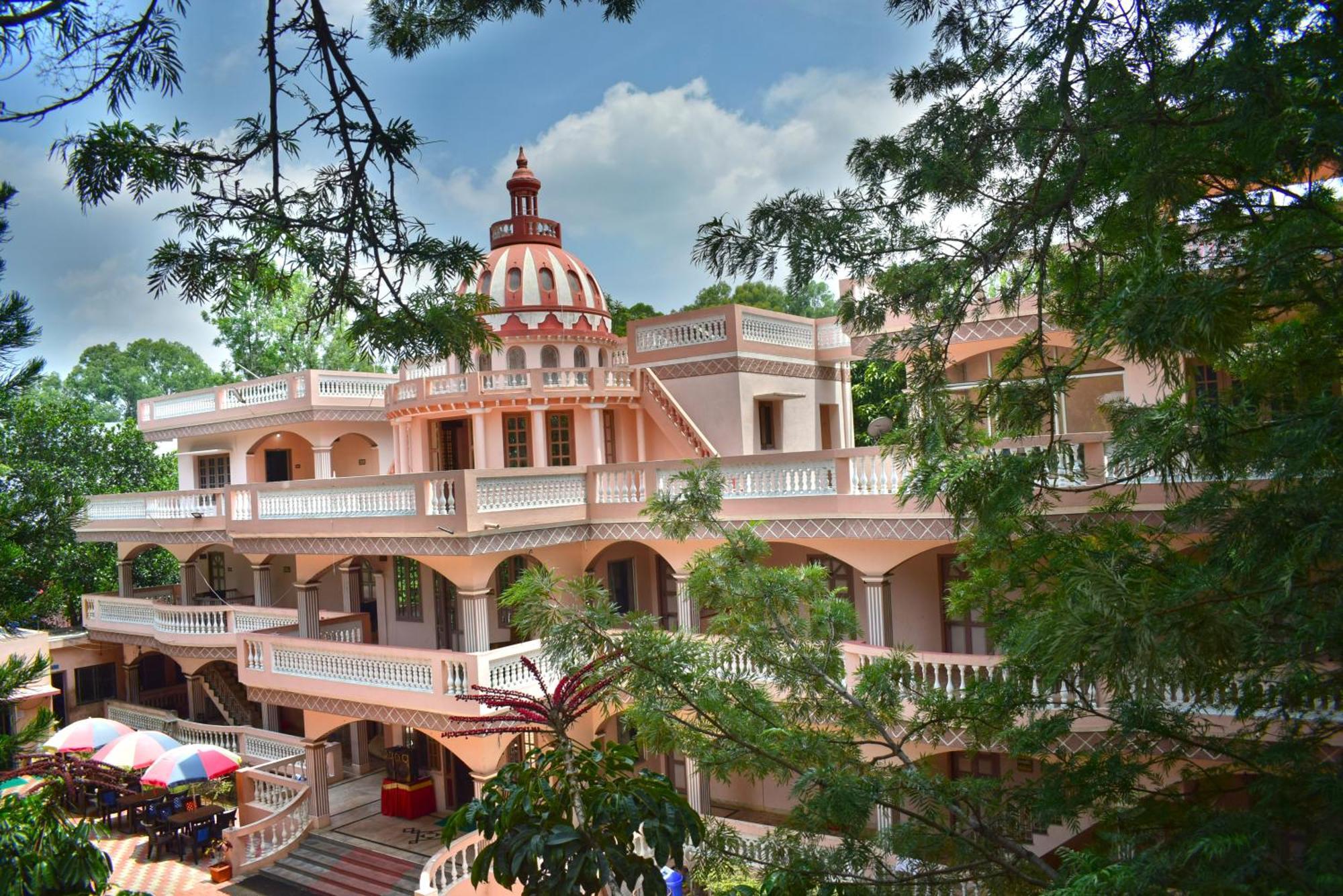 Jains Royal Palace Resorts Yelagiri Εξωτερικό φωτογραφία