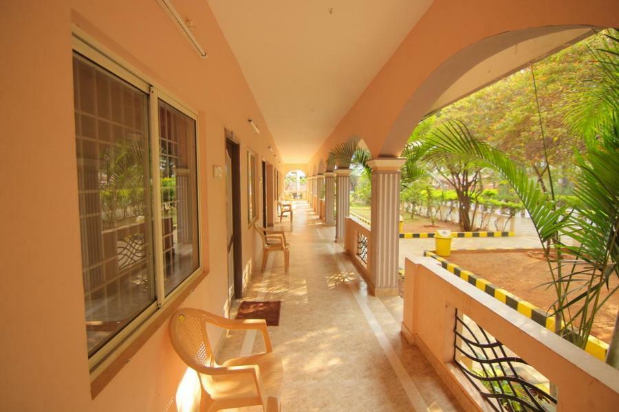 Jains Royal Palace Resorts Yelagiri Εξωτερικό φωτογραφία