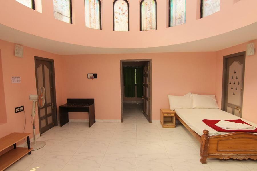 Jains Royal Palace Resorts Yelagiri Εξωτερικό φωτογραφία