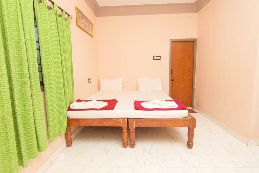 Jains Royal Palace Resorts Yelagiri Εξωτερικό φωτογραφία