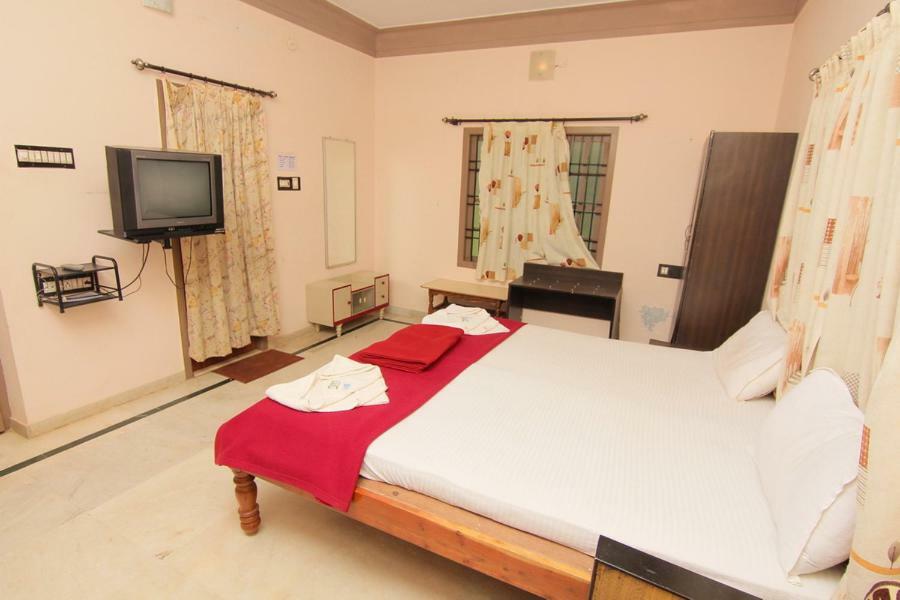 Jains Royal Palace Resorts Yelagiri Εξωτερικό φωτογραφία